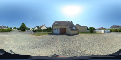 SAINT DES CHAMPS A vendre pavillon récent de 4 pièces avec jardin.