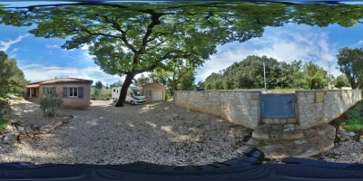 Maison de plain pied sans travaux sur un terrain arboré de plus de 1500 m²