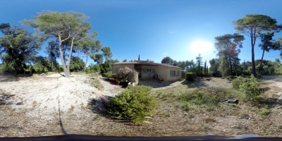 Villa de plain pied de 112 m2 sur 6000 m2 de terrain avec piscine (83330) LE BEAUSSET