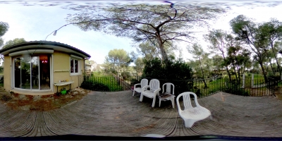 Proche du centre de la Cadière d'Azur, maison de type 2 avec son jardin